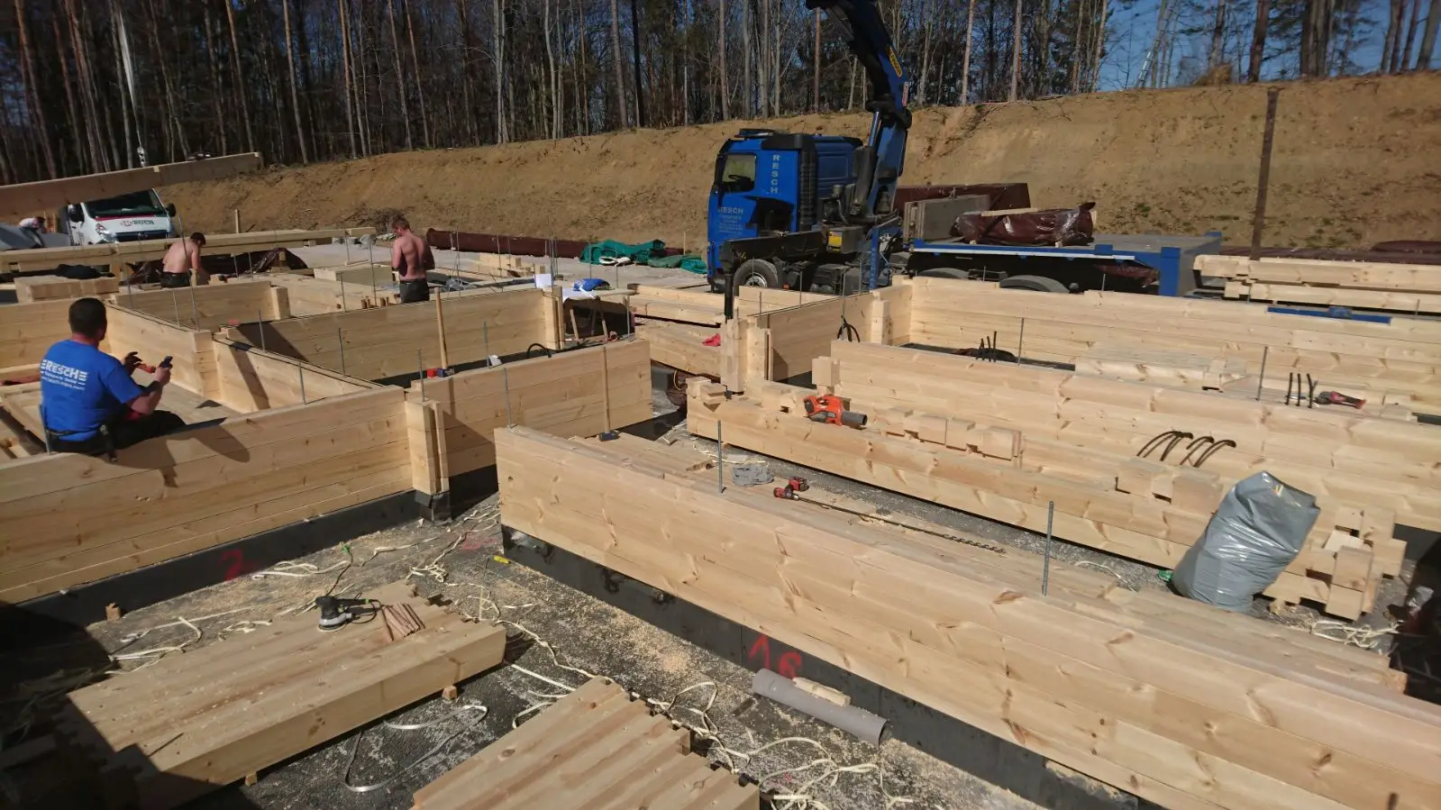 Montage der Blockwände